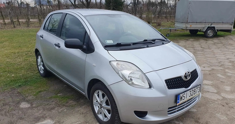 Toyota Yaris cena 10900 przebieg: 225000, rok produkcji 2007 z Mikołajki małe 56